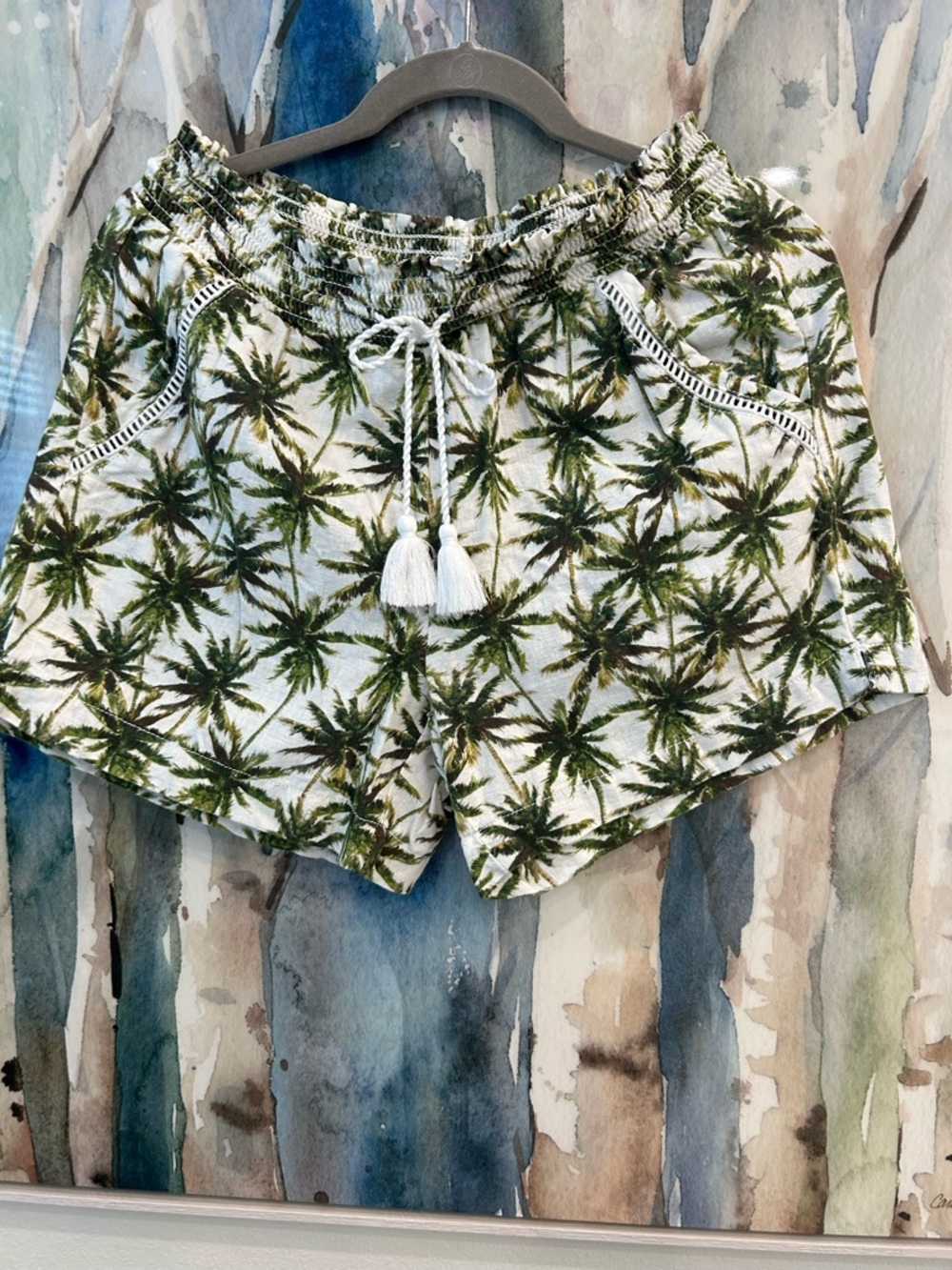 Briggs New York White and Green Smocked Waist Palm-Print Shorts